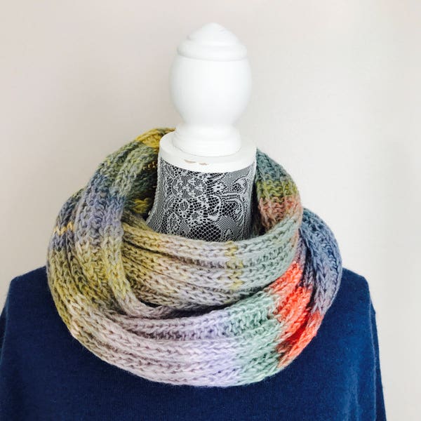 Winter Infinity Scarf - Knitted Scarf - Muticolor Green Scarf - Infinity Scarf - Women Infinity Scarf - Hand Knit Scarf - Winter Knit Scarf
