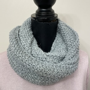 Unisex hand knit scarf- gray knit infinity scarf-women infinity scarf- gray knit infinity scarf - wool scarf - infinity wool scarf