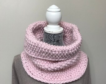 Blush Pink Chunky Scarf - Hand Knit Pink Cowl - Chunky Knit Neck Warmer - Women Pale Pink Cowl - Warm Big Neck Warmer - Infinity Scarf
