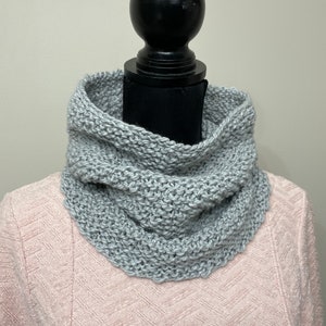 Eco organic cotton cowl- hand knit gray cowl - knitted neck warmer- unisex neck - Mother’s Day gift