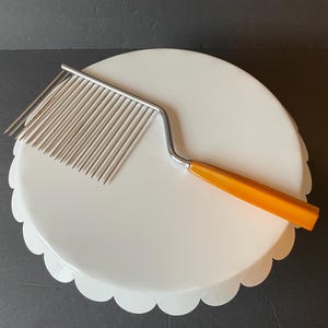 Vintage Schneider Cake Breaker - Cake Slicer