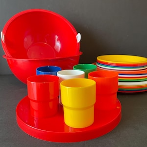 Vintage Ingrid Red Picnic Ball Serving Set