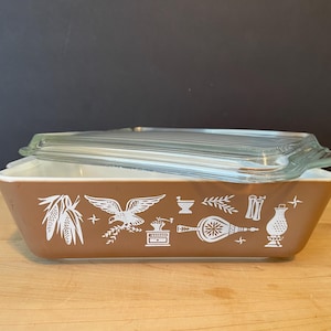 Vintage Pyrex Early American Casserole Dish with Lid