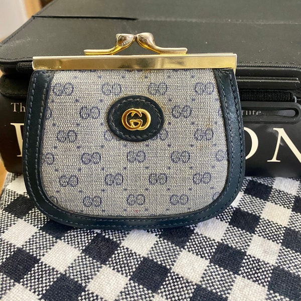 Vintage Gucci Authenic Kiss Lock Change Purse