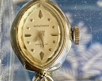 Waltham Ladies 17 Jewell Silver Metal Wind Up Wrist Watch Diamond Chip