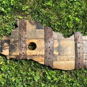 El Salvador  2' Bourbon Barrel Wood Cutout with Rings