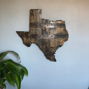 2’ Texas State Bourbon Barrel Wood Cutout with Rings