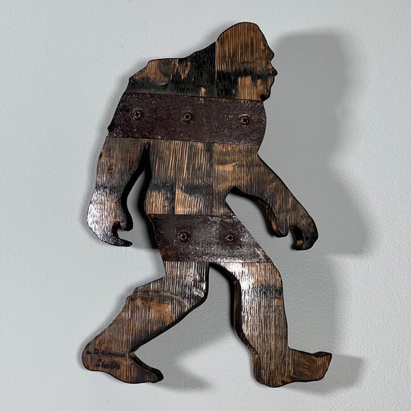 1’ Sasquatch Barrel Wood Cutout with Rings