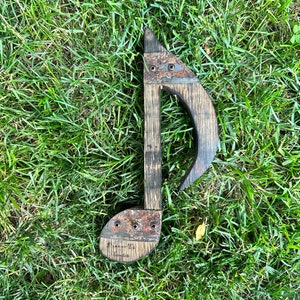 1’ Note of Bourbon Barrel Wood Cutout with Rings