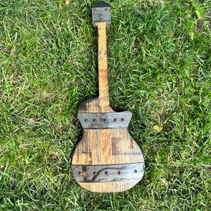 2&#39; Bourbon Barrel Wood Acousitic Guitar