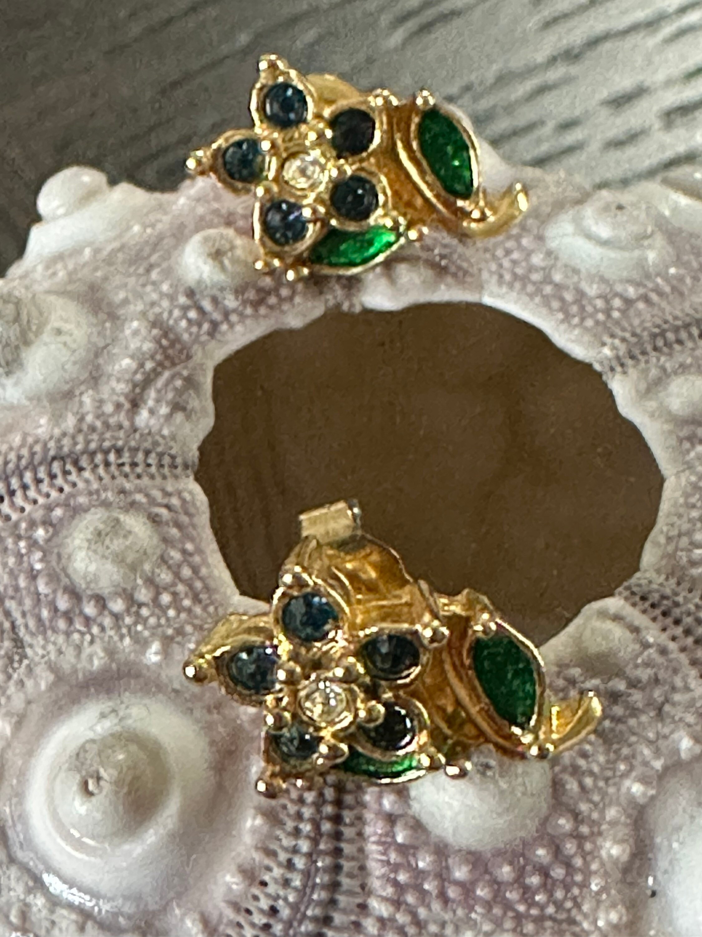 Boucles D'oreilles Vintage Avon 1987 Fleurs Or Poli - Neuf Avec étiquettes, Acier Chirurgical