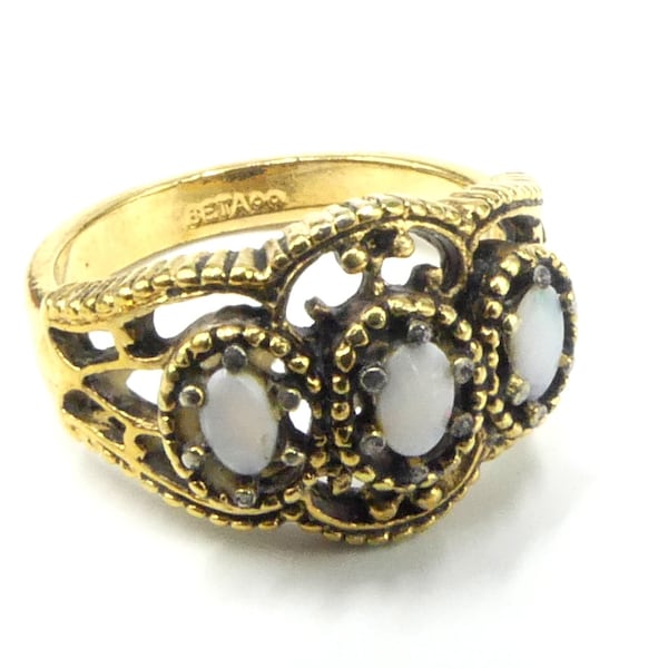 Vintage signed Seta gold tone natural opal cabochon ring size 10