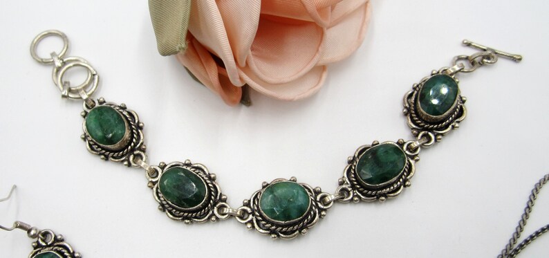 Vintage metal /& lowend emerald necklace earrings Ring bracelet set