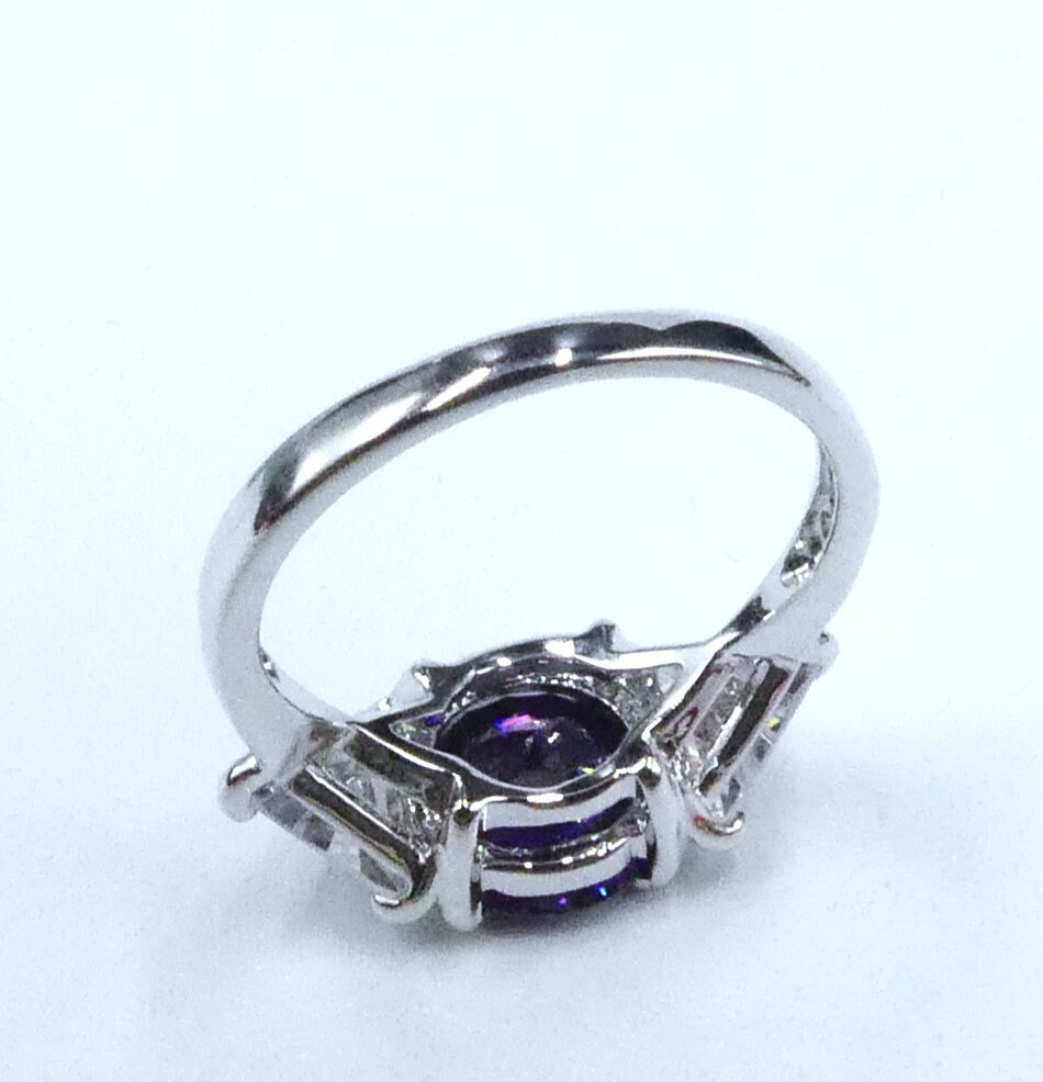 Anello vintage in argento sterling con zaffiro viola - Italia