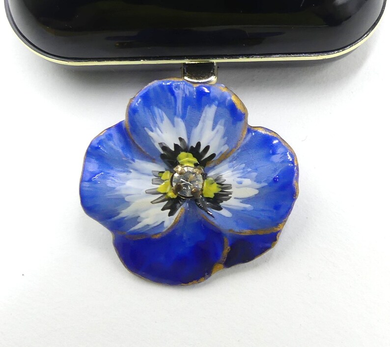 Vintage handmade blue pansy flower ceramic brooch pin A