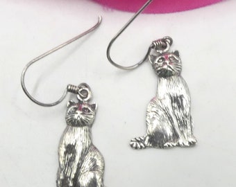 Vintage marked 925 sterling silver cat hoop earrings