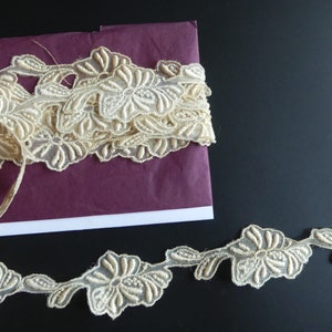 Vintage  2 pieces lace trim 2 yard 19” x 20”x 1”1/4