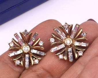 Vintage 40's signed Crown Trifari Alfred Philippe snow flake clip on earrings