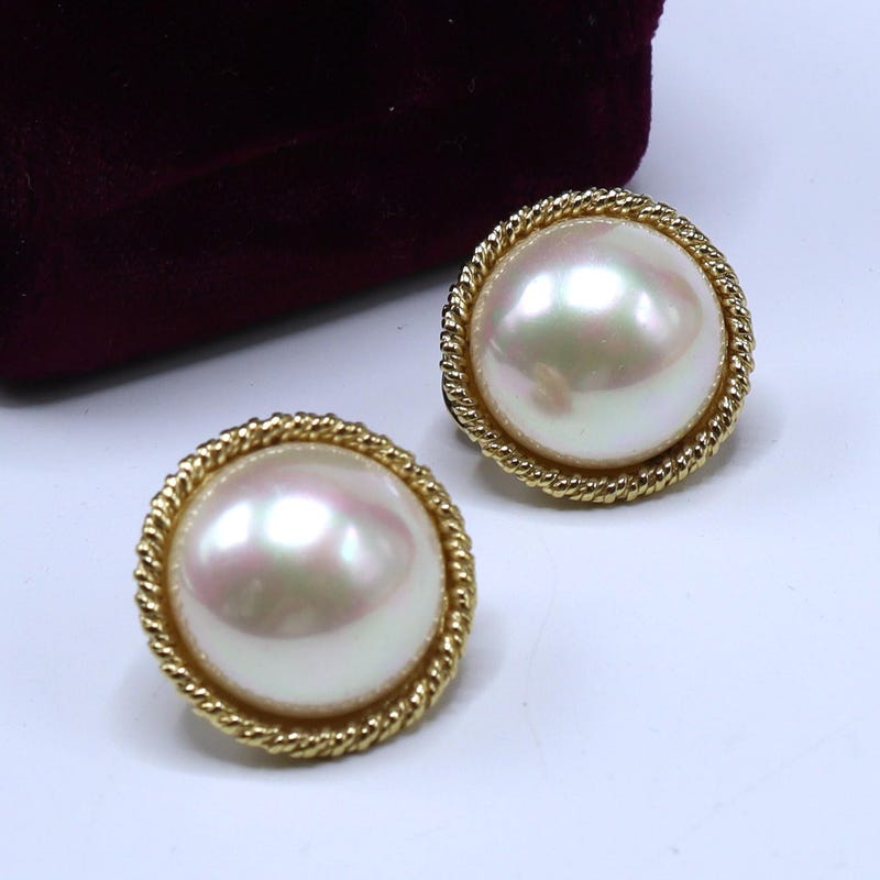 Jepun Omega Back Earrings