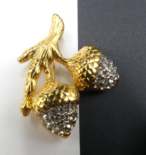 Vintage gold tone & rhinestone acorn pin brooch - image 1