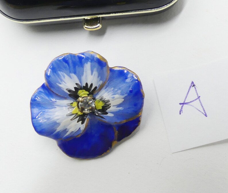 Vintage handmade blue pansy flower ceramic brooch pin A