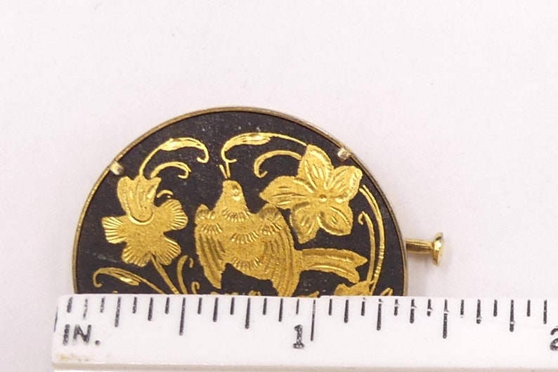 Vintage round damascene gold tone pinbrooch