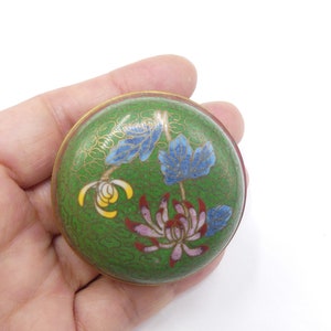 Vintage Chinese small enamel cloisonné round box