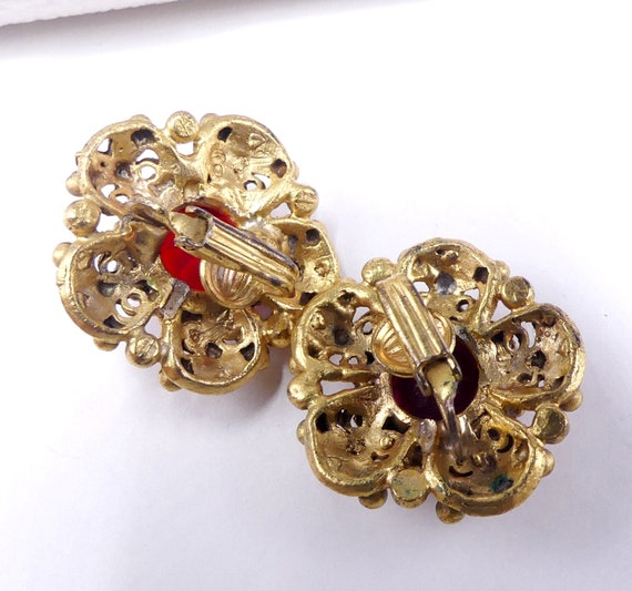 Vintage 40's gold tone & red rhinestone clip earr… - image 4