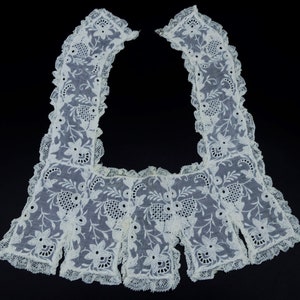 Antique handmade embroidered w lace trim lace collar color ecru