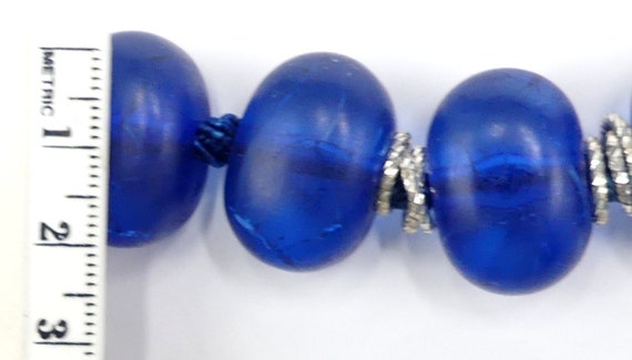Vintage silver tone & blue Lucite beads necklace - image 7