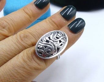 Vintage signed Beau sterling silver carved relief pierced flower oval shape adjustable ring size