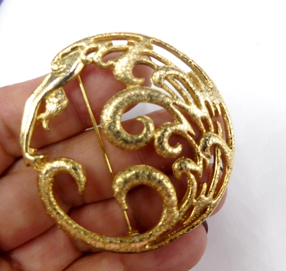 Vintage signed Mjent gold tone round pin/brooch - image 3