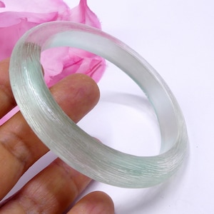 Vintage frosted lucite bangle color light green  ( D )