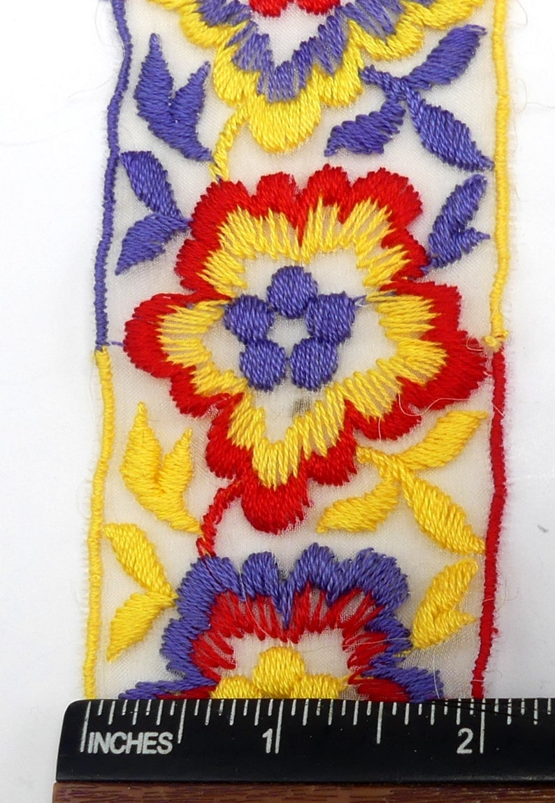 Vintage flower lace trim 9 yard 2\u201d L x 2\u201d W