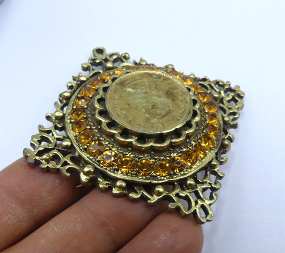 Vintage gold tone rhinestone jeweled Elizabeth II… - image 2