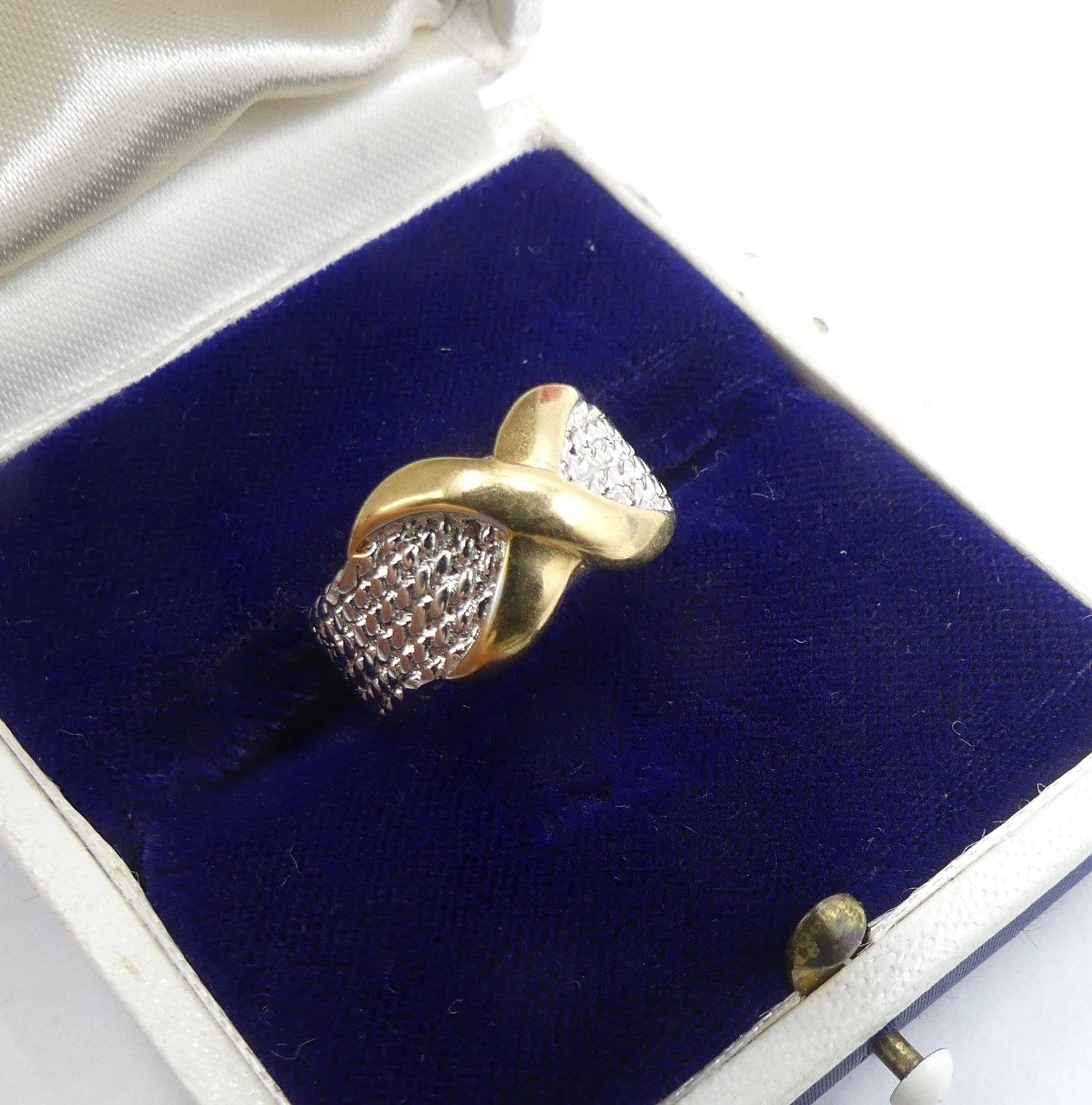 Vintage Marked 18 KGE Silver Gold Tone Ring Size 6.5 - Etsy Vintage Marked 18 KGE Silver Gold Tone Ring Size 6.5 - Etsy