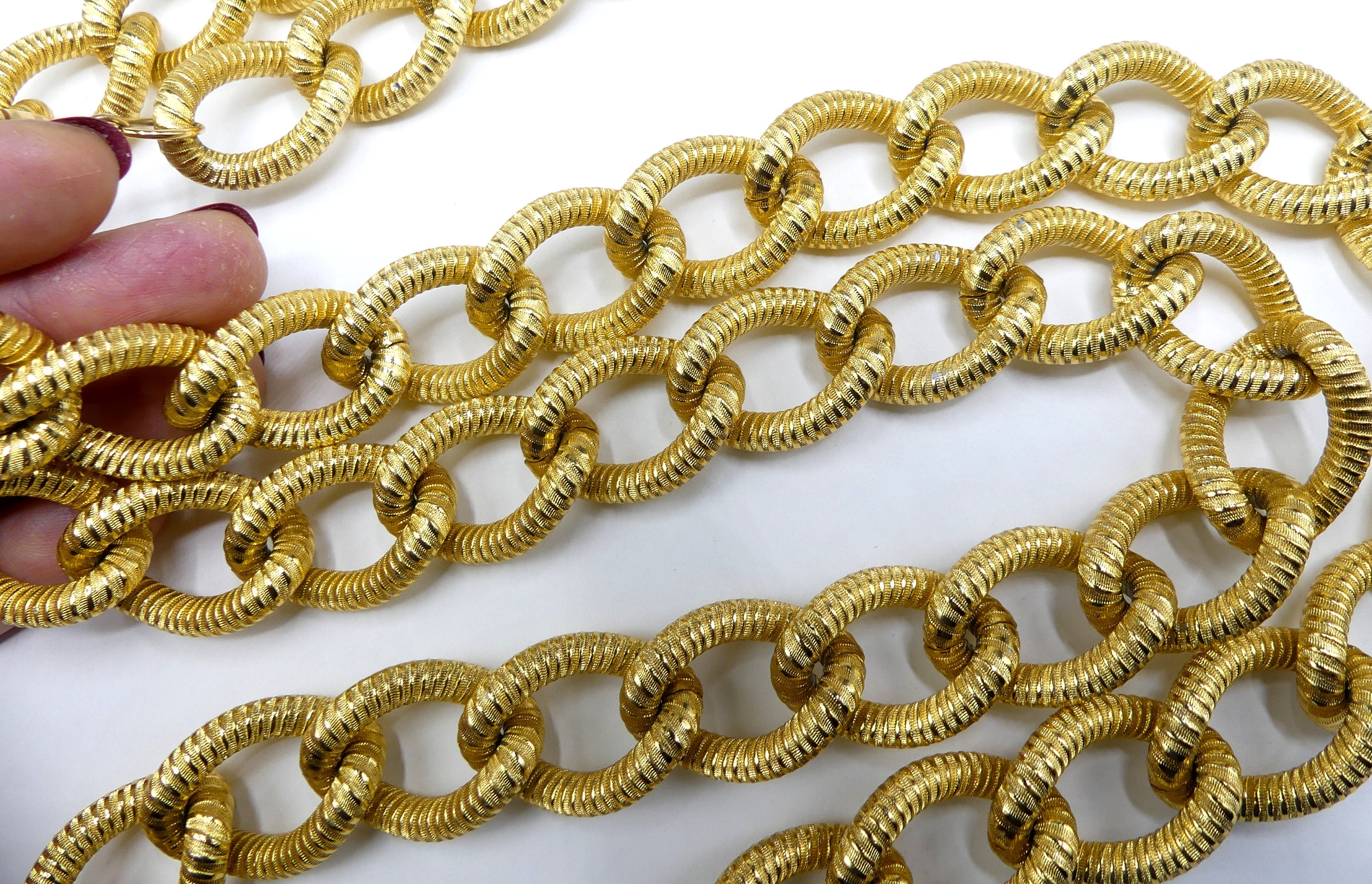 Vintage High Quality Unsigned Oscar De La Renta Gold Tone  display picture 1