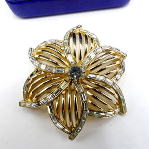 Vintage signed Coro Craft gold tone & rhinestone large flower pin/brooch