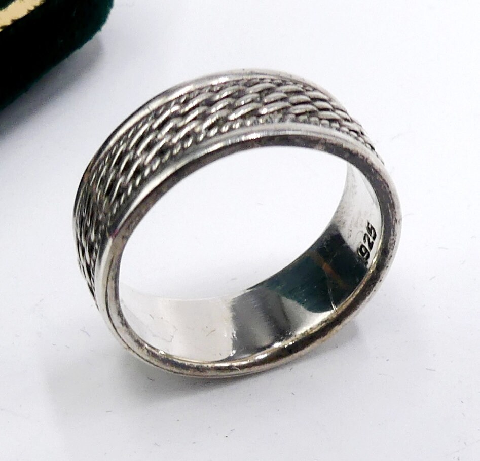 Vintage Marked 925 Sterling Silver 7 Mm Band Ring Size 8.5 Vintage Marked 925 Sterling Silver 7 Mm Band Ring Size 8.5