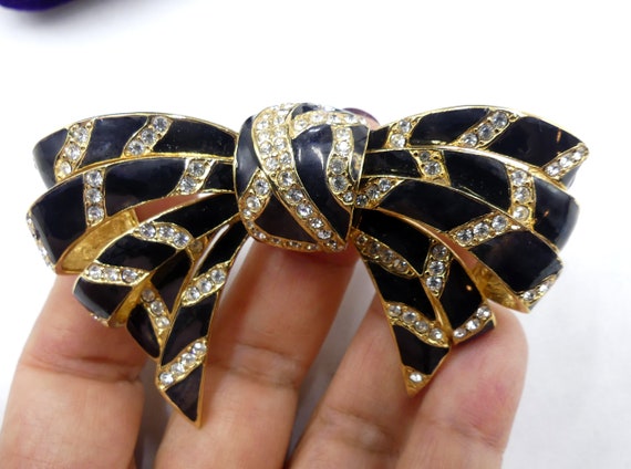 CINER ブローチ Vintage CINER CINER Ribbon Gold And Rhinestone Brooch from