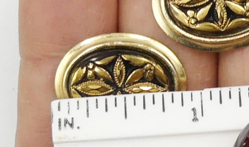 Pair vintage gold tone cufflink