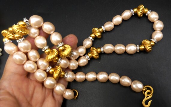 Vintage gold tone clasp beads & faux pale pink pe… - image 4