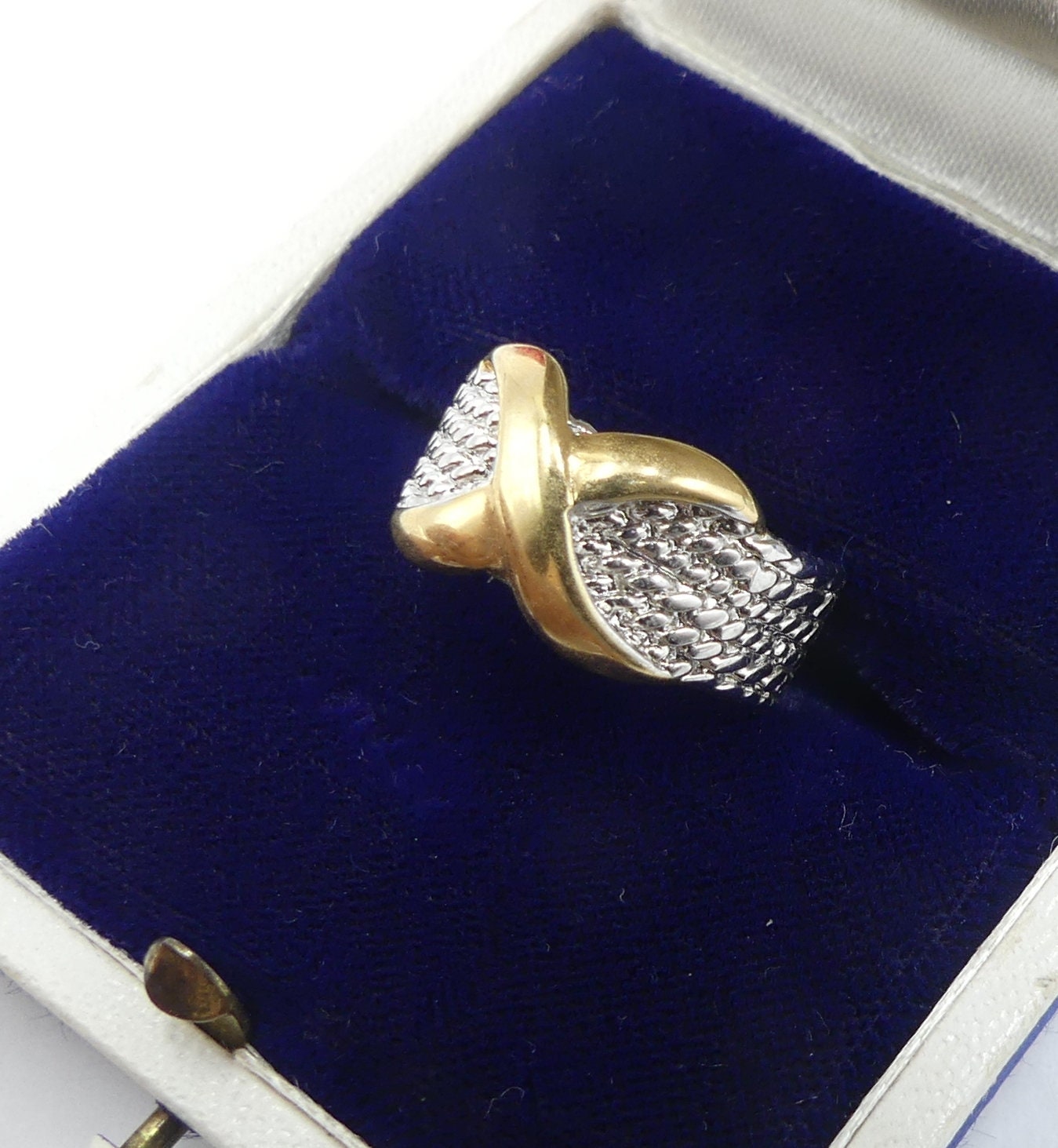 Vintage Marked 18 KGE Silver Gold Tone Ring Size 6.5 - Etsy Vintage Marked 18 KGE Silver Gold Tone Ring Size 6.5 - Etsy