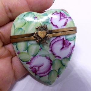 Vintage signed Rochard Limoges French hand painted heart shaped porcelain hinged box
