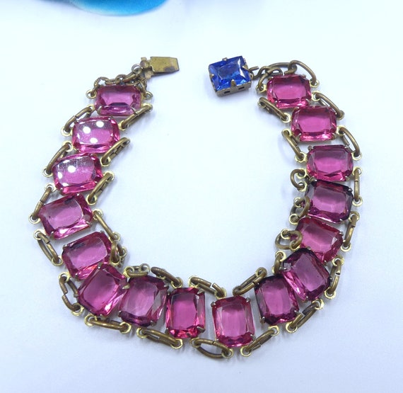 Vintage 30's gold tone metal & fuchsia rhinestone… - image 1