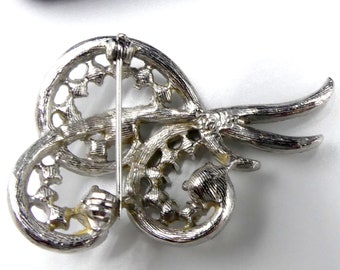 ヴィンテージのサイン入り Ledg シルバートーン & ラインストーン ピン