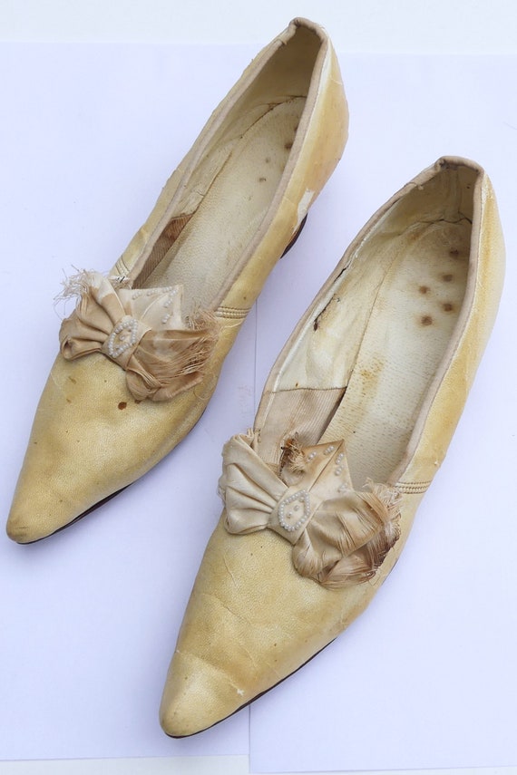 Antique Victorian lady high heel leather shoes co… - image 1