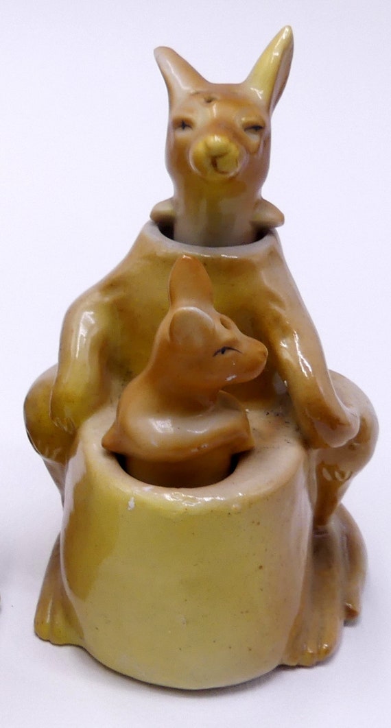 Vintage Set 50's Bobble Head Kangaroo Salt and Pepper Shakers