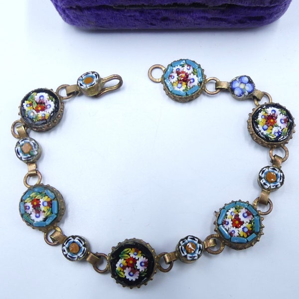 Armband aus antikem italienischem Messington und Mikromosaik mit aufwendigem Blumenmuster