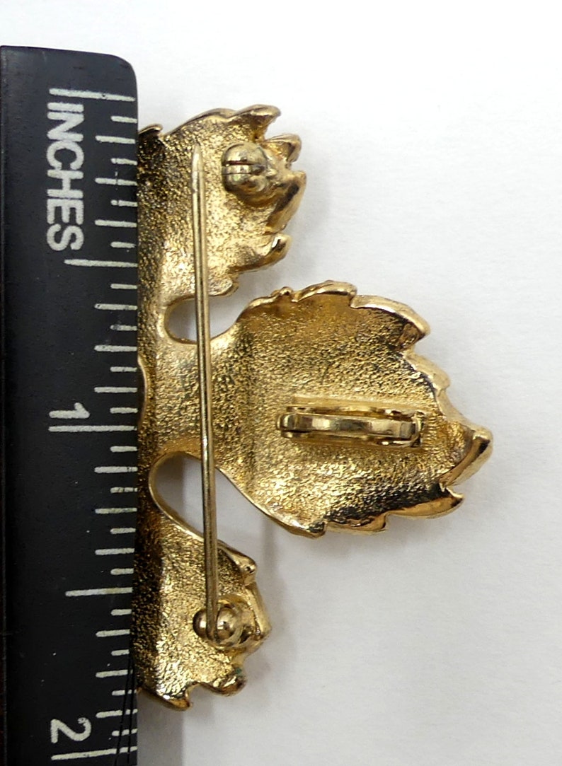 Vintage Carolee lee gold tone leaf w rhinestone brooch pendant